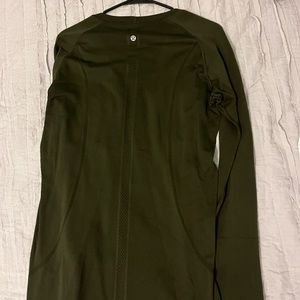Lululemon swirly tech long sleeve
